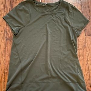 Lululemon short sleeved top